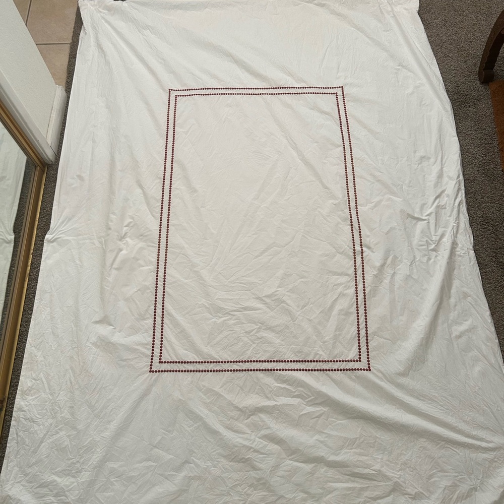Pottery barn, pearl dot full duvet percale